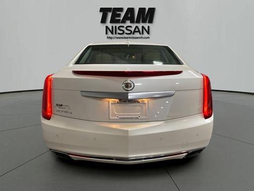 White Diamond Clearcoat 2014 Cadillac XTS Luxury