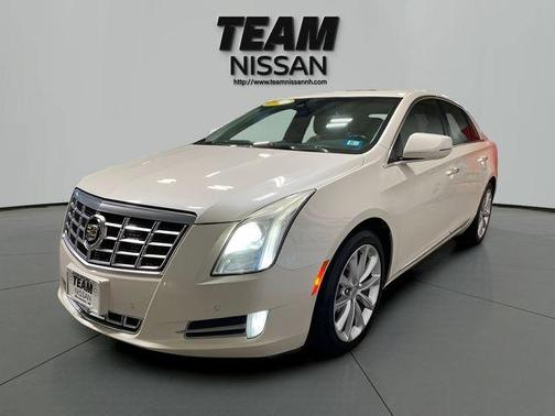 White Diamond Clearcoat 2014 Cadillac XTS Luxury