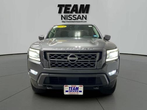 2024 Nissan Frontier SL