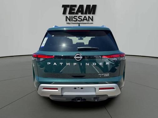 2025 Nissan Pathfinder Platinum