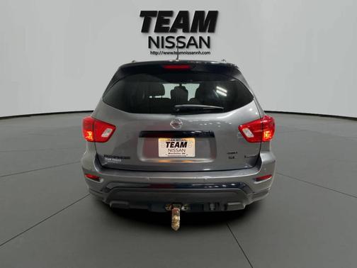 2018 Nissan Pathfinder SL