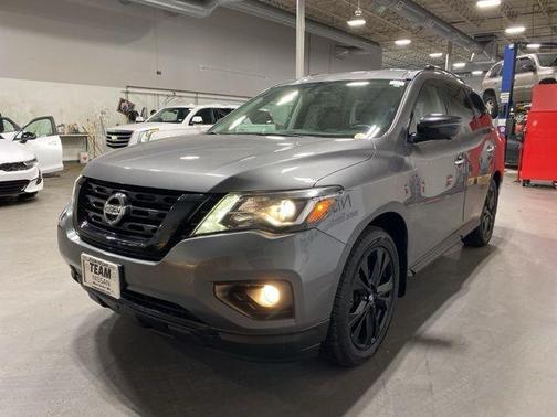 2018 Nissan Pathfinder SL