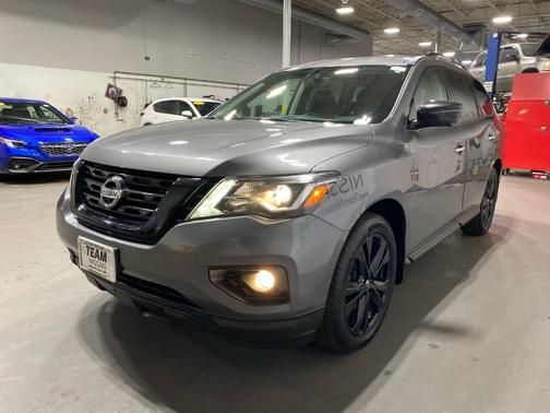 2018 Nissan Pathfinder SL