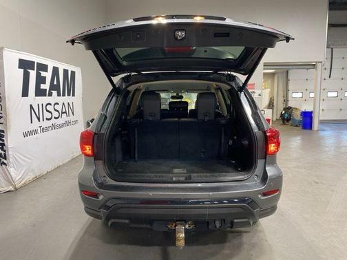 2018 Nissan Pathfinder SL