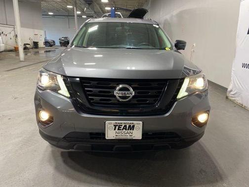 2018 Nissan Pathfinder SL