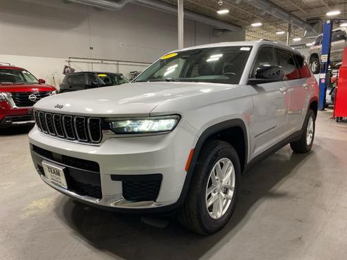 2022 Jeep Grand Cherokee L Laredo