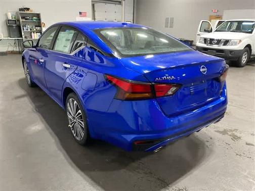 2025 Nissan Altima SL