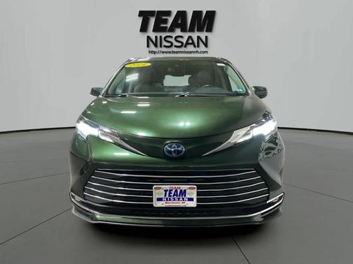 2021 Toyota Sienna XLE