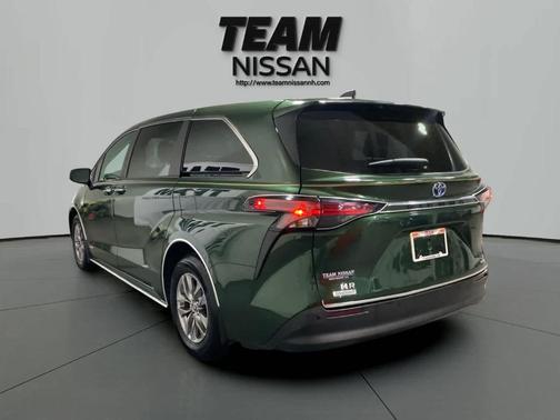 2021 Toyota Sienna XLE