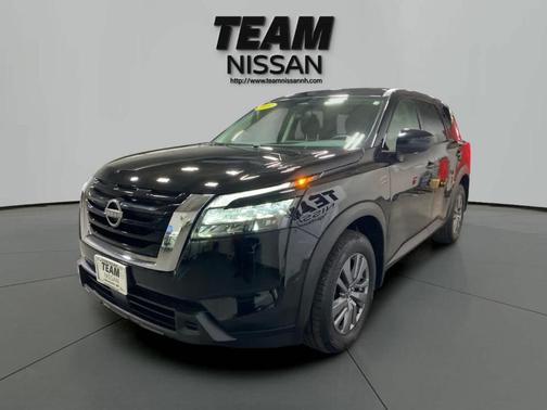 2024 Nissan Pathfinder S