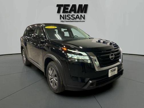 2024 Nissan Pathfinder S