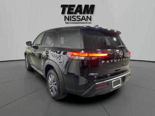 2024 Nissan Pathfinder S