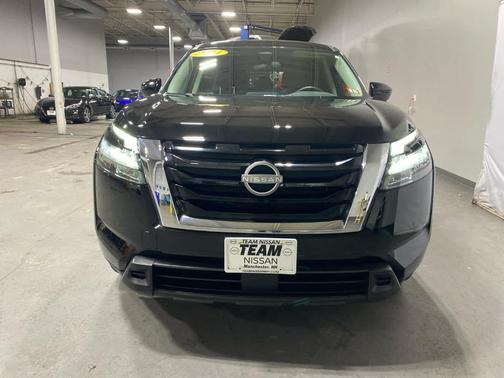 2024 Nissan Pathfinder S