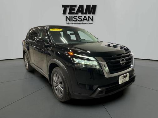2024 Nissan Pathfinder S