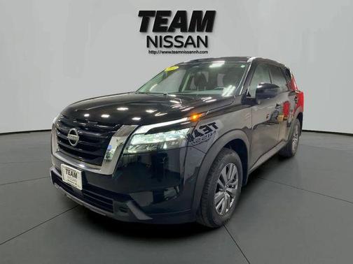 2024 Nissan Pathfinder S