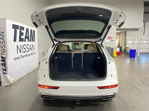 2023 Audi Q5 45 S line Premium Plus