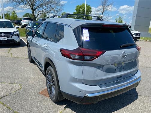 2025 Nissan Rogue Platinum