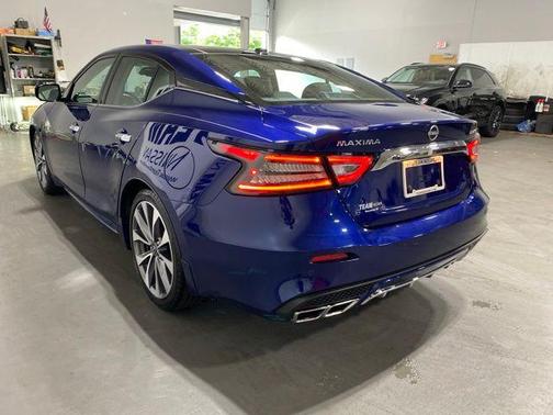 Deep Blue Pearl 2023 Nissan Maxima Platinum
