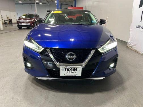 Deep Blue Pearl 2023 Nissan Maxima Platinum