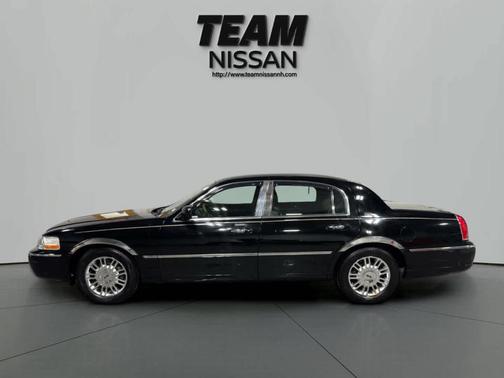 2008 Lincoln Town Car Signature Limited