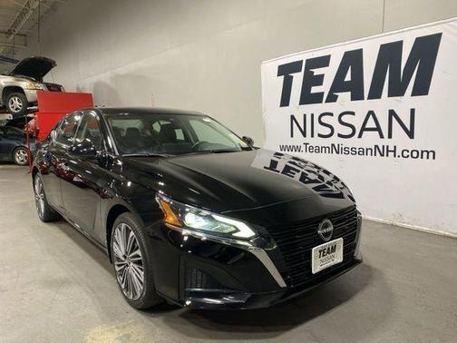 Black 2023 Nissan Altima 2.5 SL