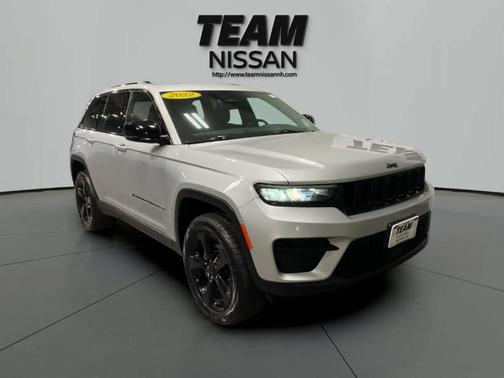 2022 Jeep Grand Cherokee Altitude