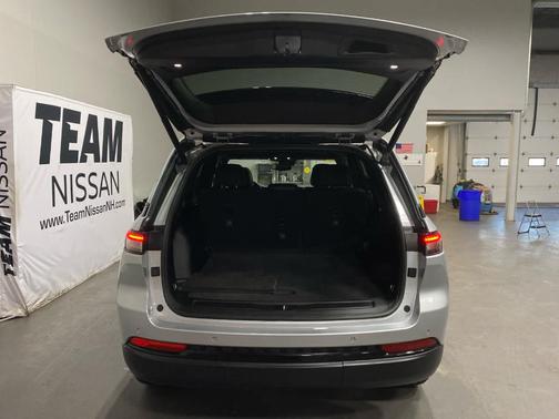 2022 Jeep Grand Cherokee Altitude