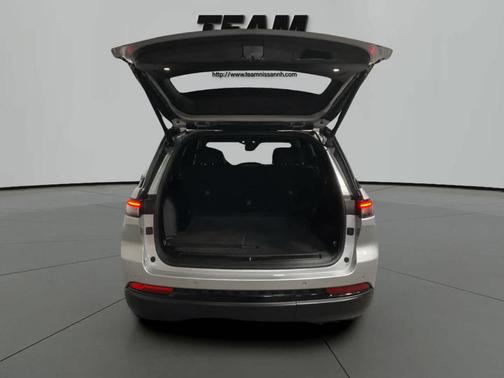 2022 Jeep Grand Cherokee Altitude