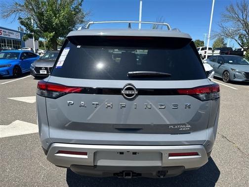 2025 Nissan Pathfinder Platinum