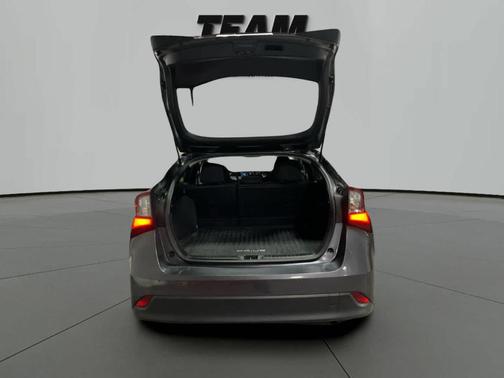 2019 Toyota Prius LE