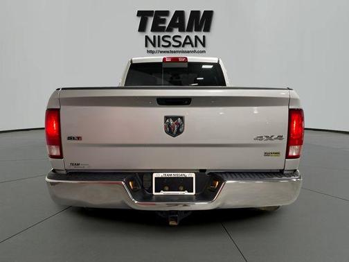 Bright Silver Clearcoat Metallic 2017 RAM 1500 SLT