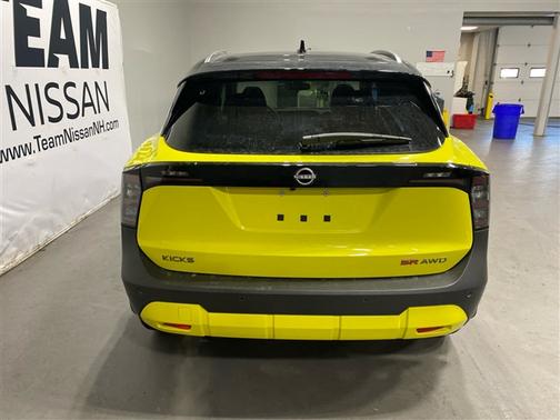2025 Nissan Kicks SR