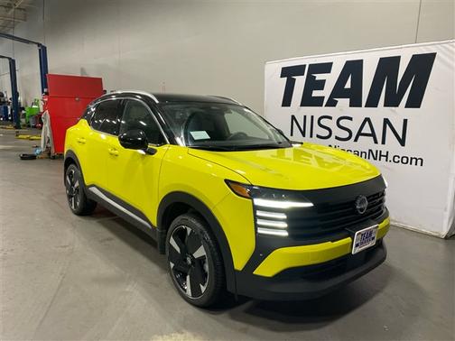2025 Nissan Kicks SR