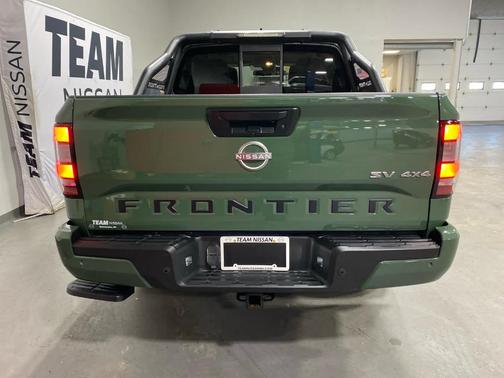 2022 Nissan Frontier SV