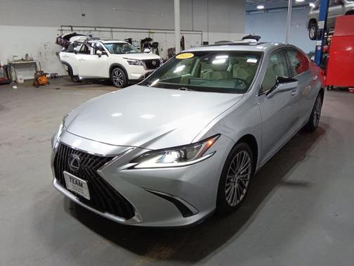2022 Lexus ES 250 Luxury