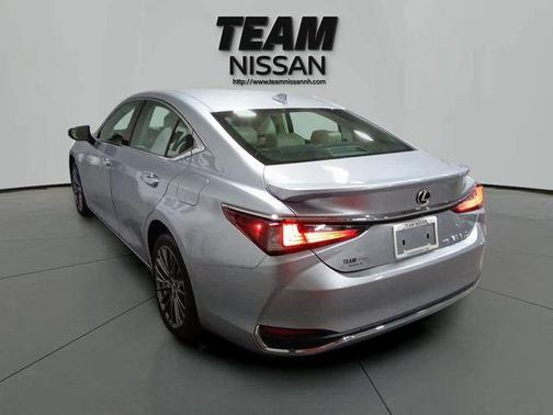 2022 Lexus ES 250 Luxury