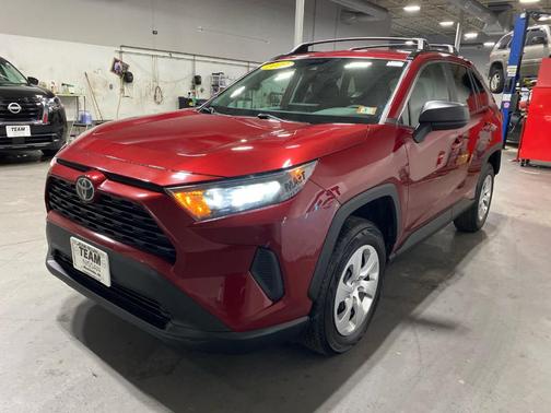 2020 Toyota RAV4 LE