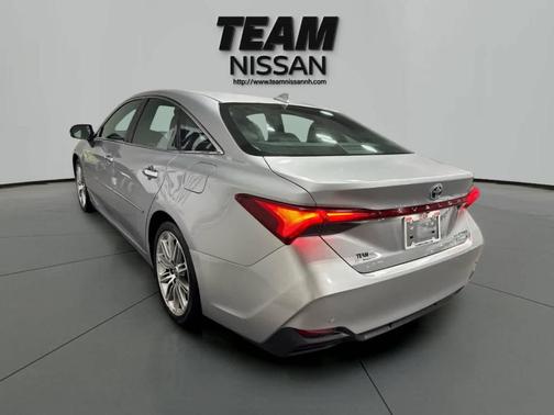 2021 Toyota Avalon Hybrid Limited