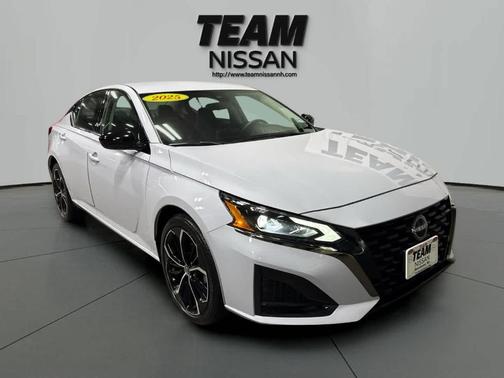 2025 Nissan Altima SR