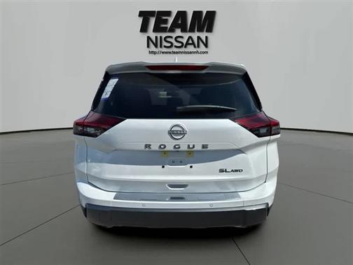 2025 Nissan Rogue SL