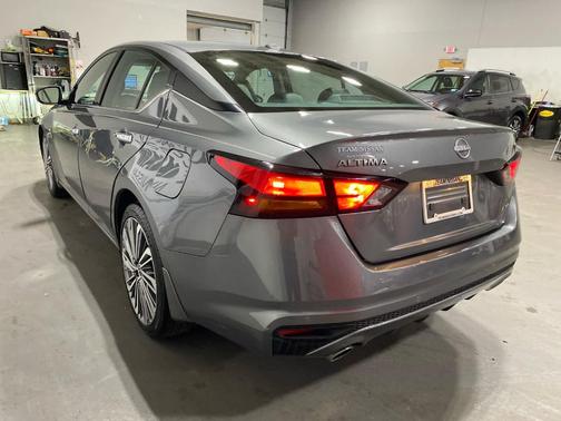 2024 Nissan Altima 2.5 SL