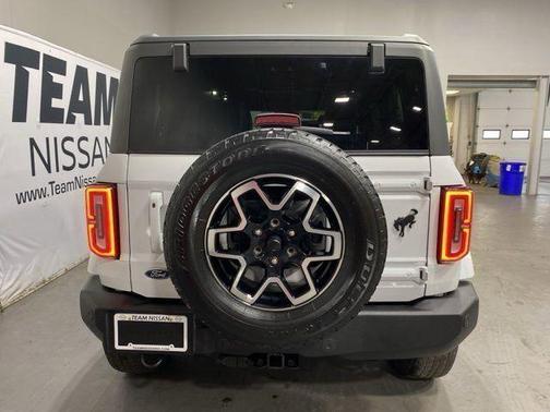 Oxford White 2022 Ford Bronco Outer Banks