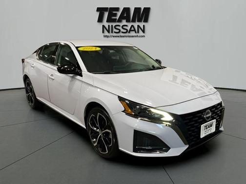 Gray Sky Pearl 2024 Nissan Altima 2.5 SR