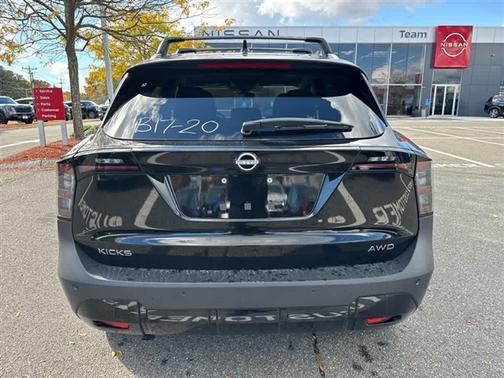 2026 Nissan Kicks SV