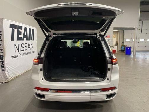 Bright White Clearcoat 2022 Jeep Grand Cherokee 4xe Overland