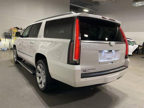 2019 Cadillac Escalade ESV Premium Luxury