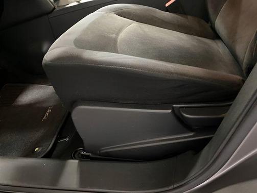 Gotham Gray Metallic 2010 Nissan Rogue Krom