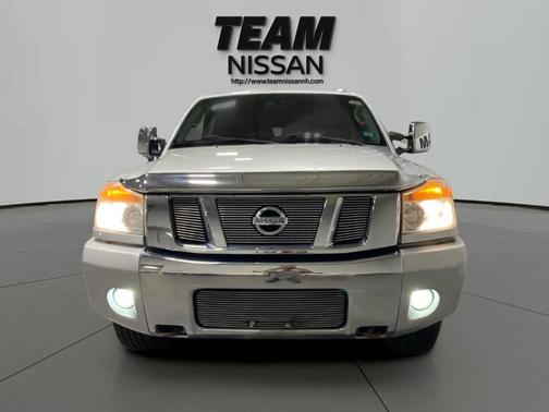 2010 Nissan Titan SE