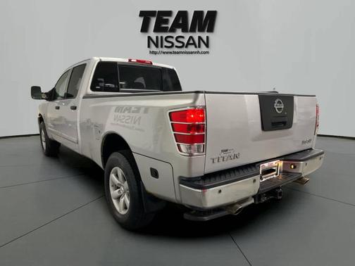 2010 Nissan Titan SE