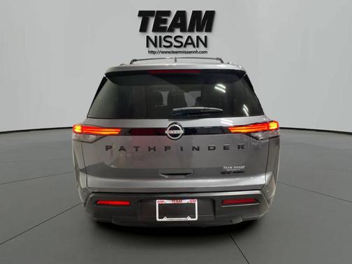 2023 Nissan Pathfinder SV